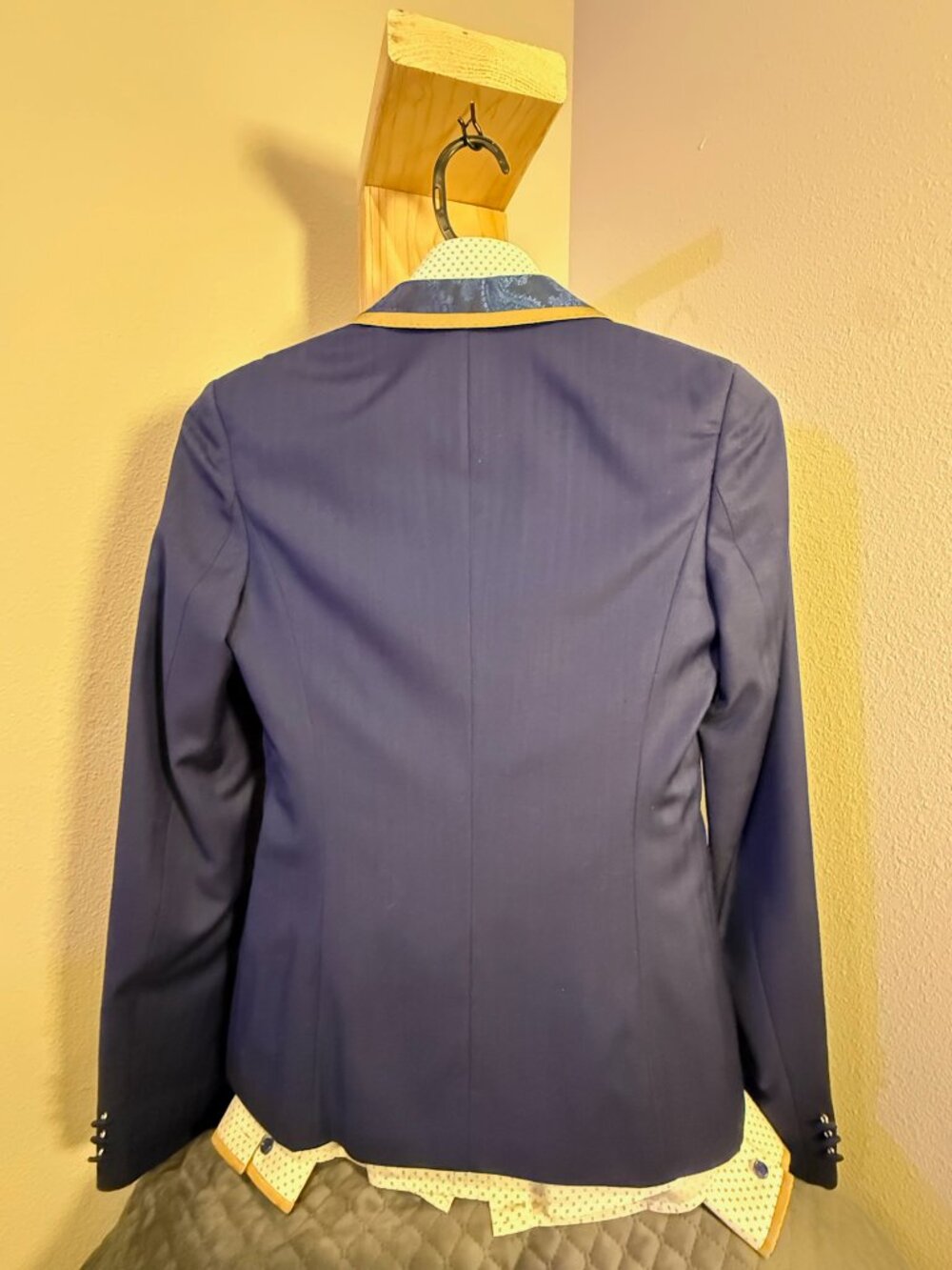 Custom Collars Western Showmanship Suit with matching shirt, size 0 - Picture 2 of 9